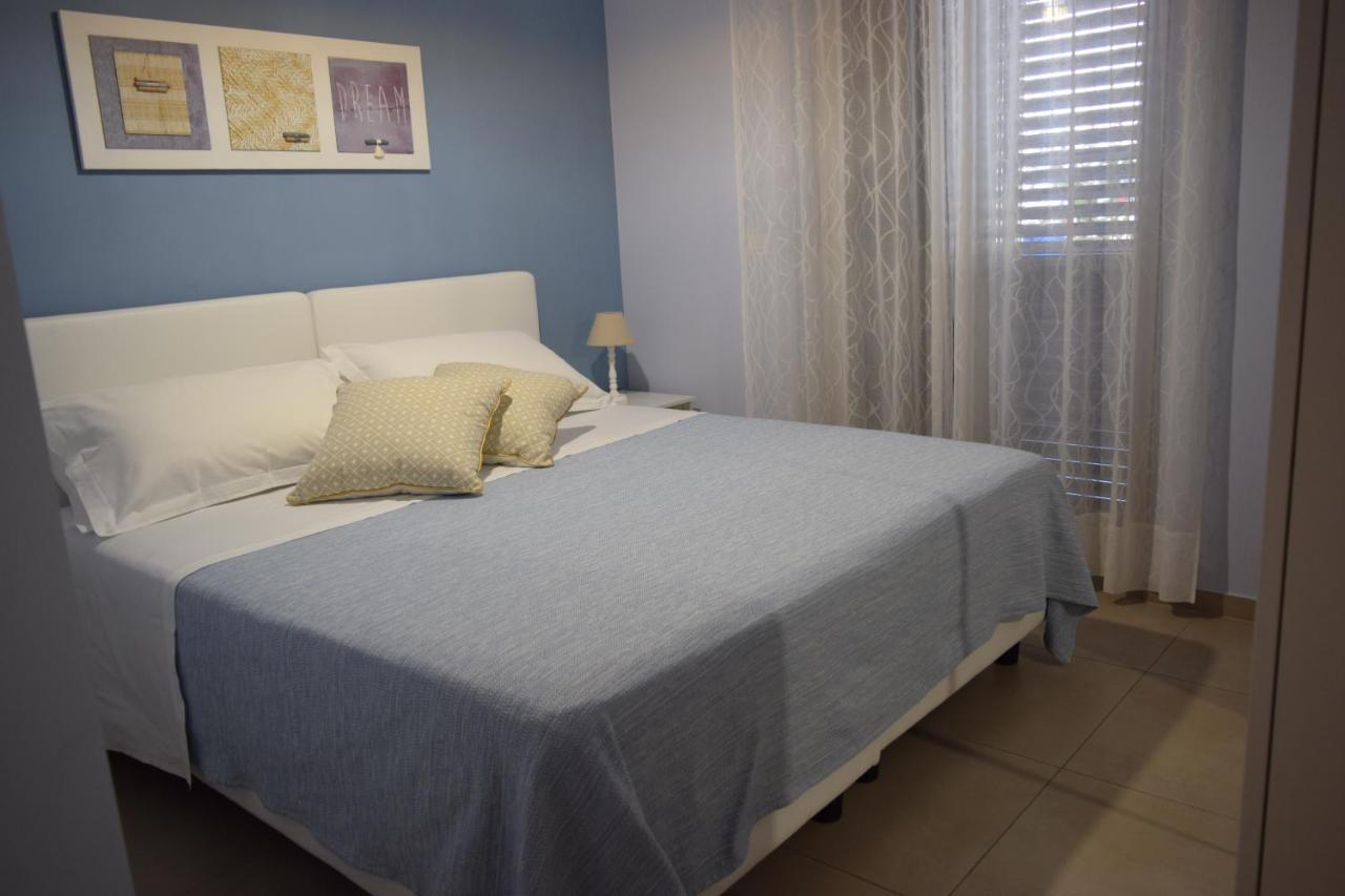 Casa Vacanze Lombardo سانتا تيريزا دي ريفا المظهر الخارجي الصورة