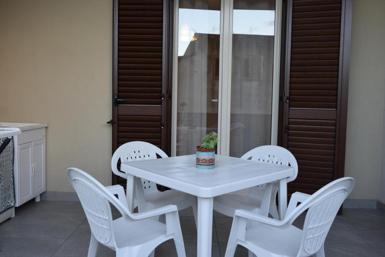 Casa Vacanze Lombardo سانتا تيريزا دي ريفا المظهر الخارجي الصورة