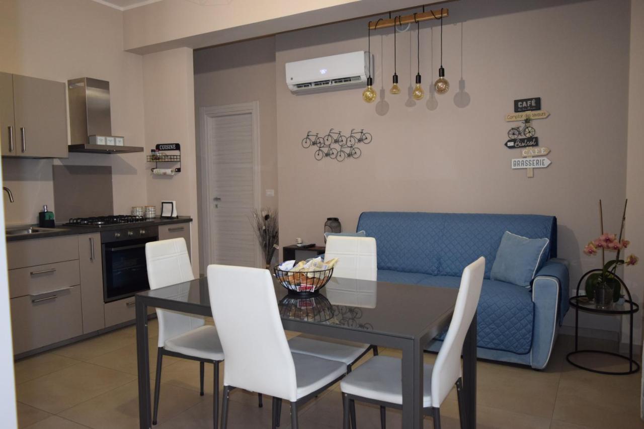 Casa Vacanze Lombardo سانتا تيريزا دي ريفا المظهر الخارجي الصورة